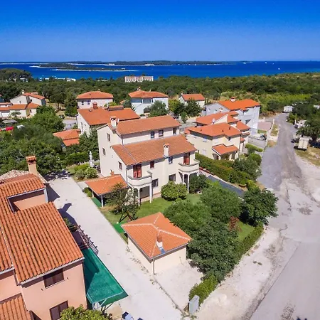 Pensionat House Romy Štinjan