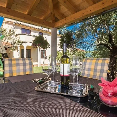 Pensionat House Romy Štinjan