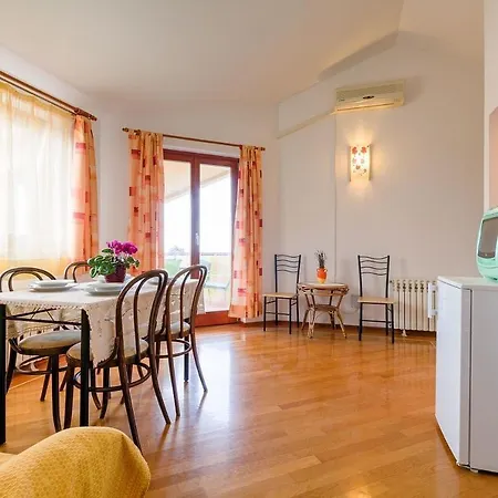 House Romy Konukevi Štinjan