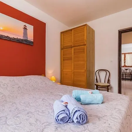 Guest house House Romy *