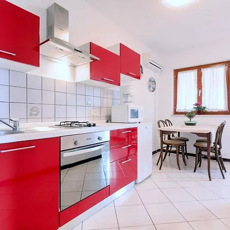 House Romy Guest house Stinjan