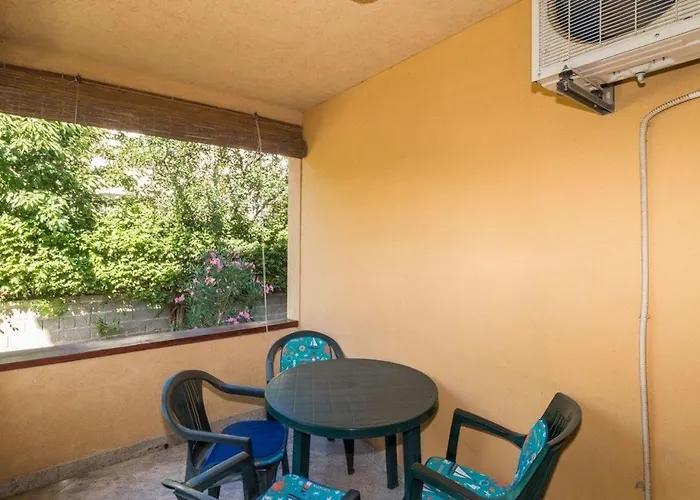 House Romy Guest house Stinjan