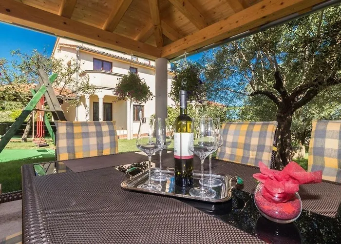 Guest house House Romy Stinjan