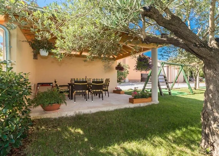 Guest house House Romy Stinjan